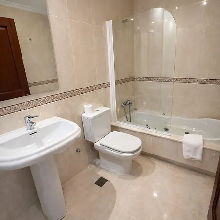 Lucerna Hotel *